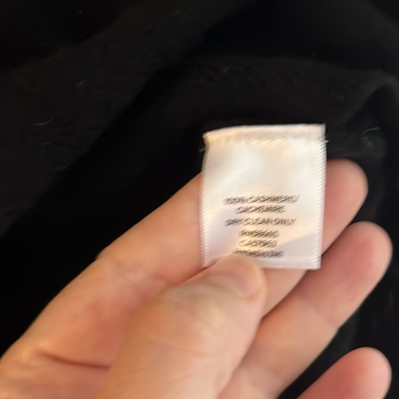 Halogen 💯 cashmere v neck high lo - Picture 7 of 10